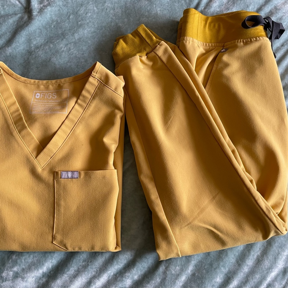 FIGS Gold Scrubs